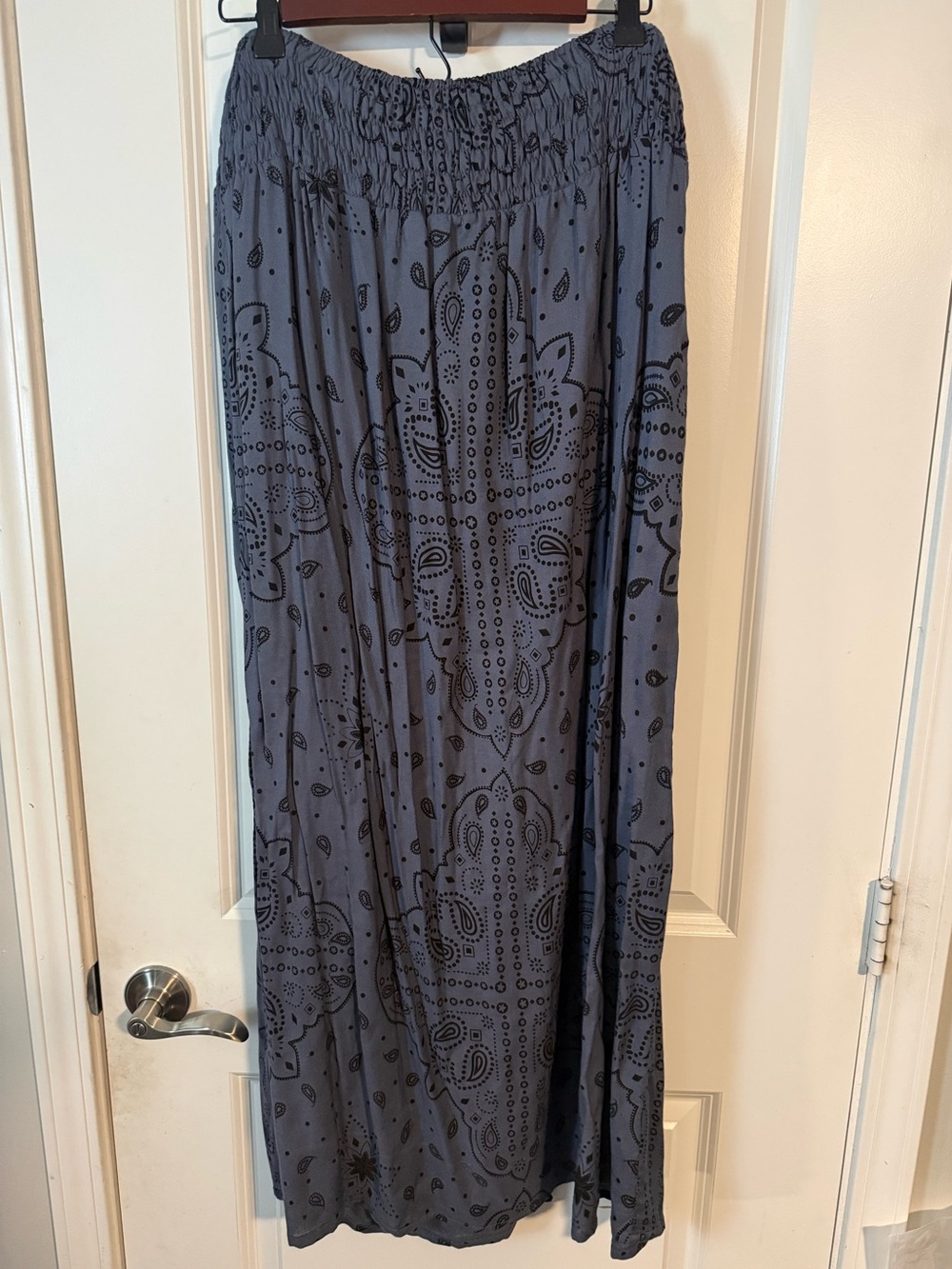 EARTHBOUND Gray Paisley-Print Maxi Skirt - Picture 2 of 5
